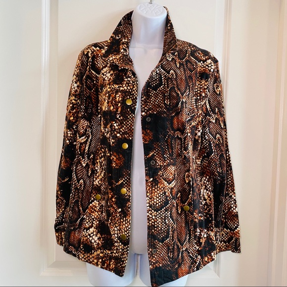 Versatile Snake Print Jacket - Picture 7 of 7
